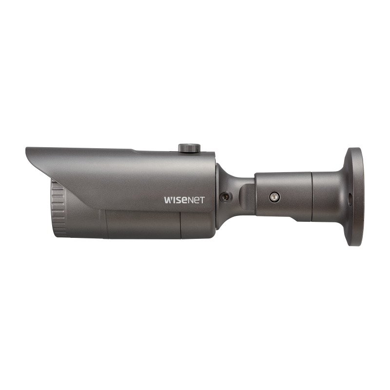 Cámara IP Tipo Bala Antivandálica 2 Megapíxel / Lente Varifocal 3.2 - 10mm / IR 30M / WDR 120db / IP66 / H.265 & WiseStream marca Hanwha