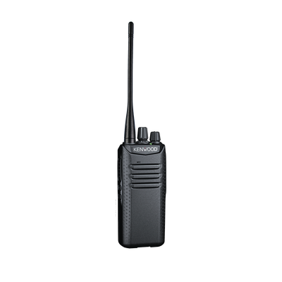 Radio comunicador, 136-174 MHz, Práctico y Ligero, MIL-STD-810, 16 Canales, DTMF, IP54, VOX, Scan, Incluye antena, batería, cargador y clip Marca Kenwood Modelo TK-2000-KV2